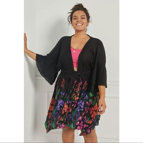 NEW Anthropologie Gabrielle Black Floral Plisse Belted Robe Size Medium / Large - Picture 4 of 5